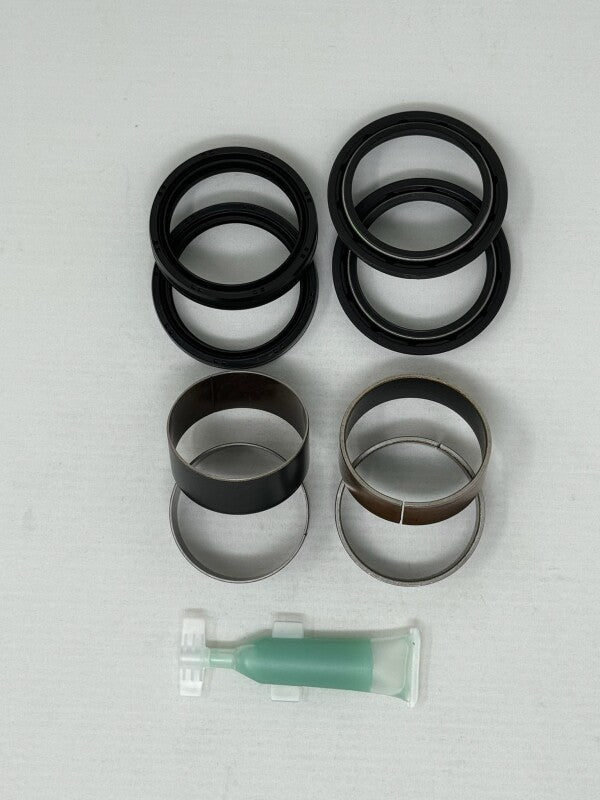 KYB Showa Service Kit Fork 47 mm.